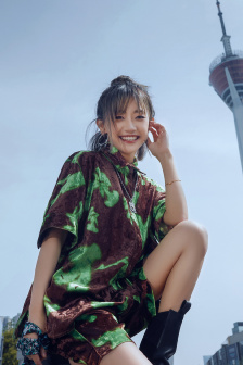 小看影