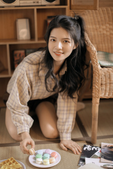美丽的小蜜蜂2
